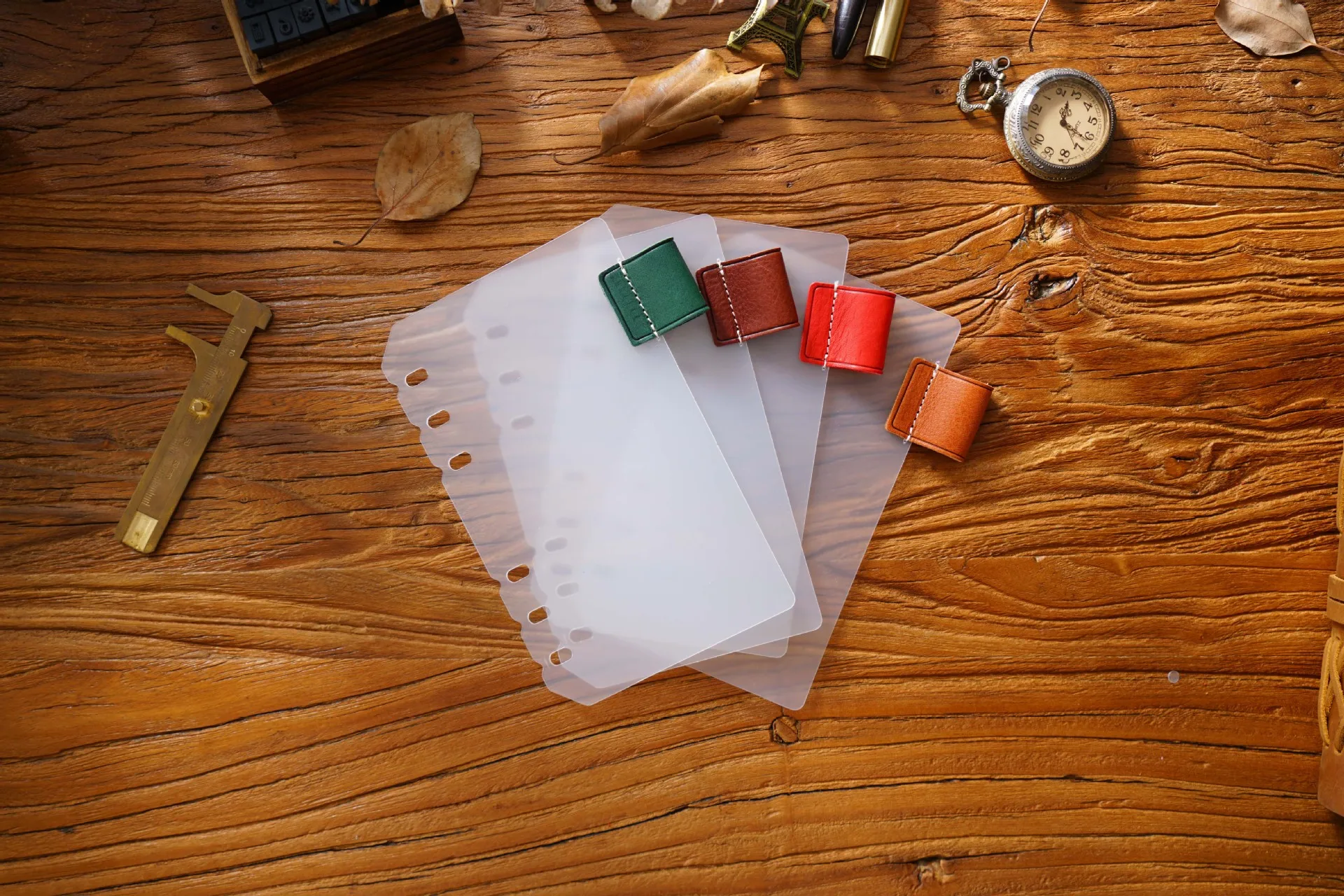 Vintage Leather Journals Notebook Index Dividers with Leather Pen Clip Daily Planner Divider with Cowhide Pen Holder Accessories