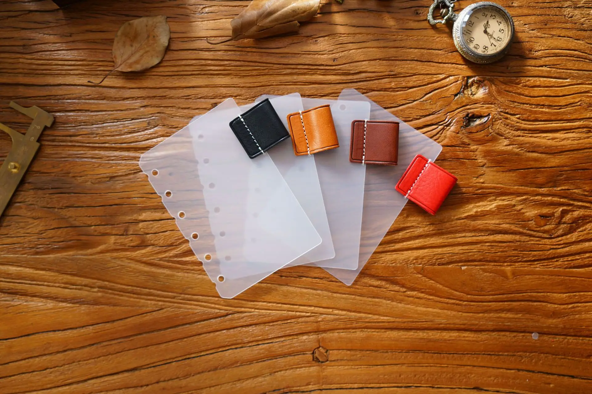 Vintage Leather Journals Notebook Index Dividers with Leather Pen Clip Daily Planner Divider with Cowhide Pen Holder Accessories