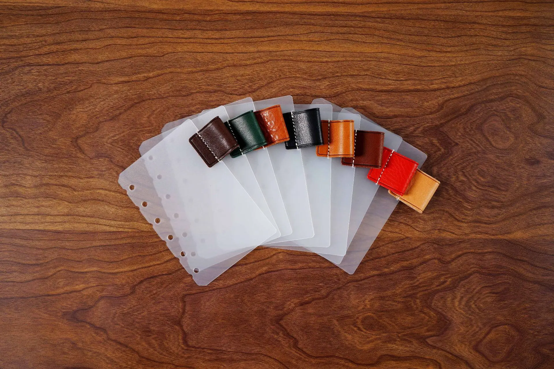 Vintage Leather Journals Notebook Index Dividers with Leather Pen Clip Daily Planner Divider with Cowhide Pen Holder Accessories