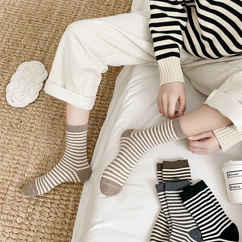 New Women Stripe Cotton Cute Sock Four Season Casual Lady Middle Tube Black White Socks For Women