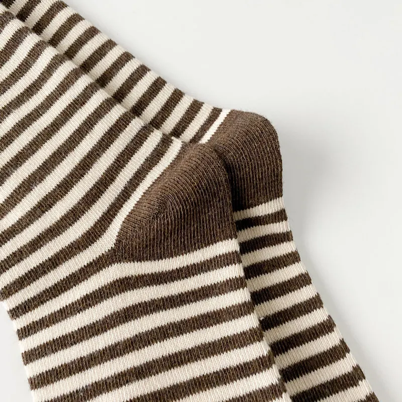 New Women Stripe Cotton Cute Sock Four Season Casual Lady Middle Tube Black White Socks For Women