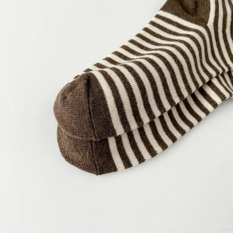 New Women Stripe Cotton Cute Sock Four Season Casual Lady Middle Tube Black White Socks For Women