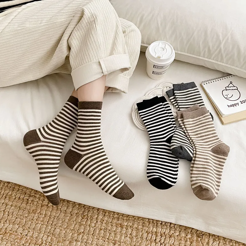 New Women Stripe Cotton Cute Sock Four Season Casual Lady Middle Tube Black White Socks For Women