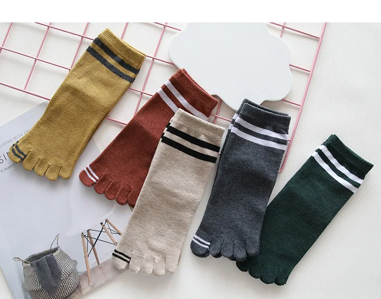 New Cotton Woman Five Finger Socks Female Toe Socks Harajuku Toe Separator Sox Streetwear Autumn Winter 5 Toe Socks