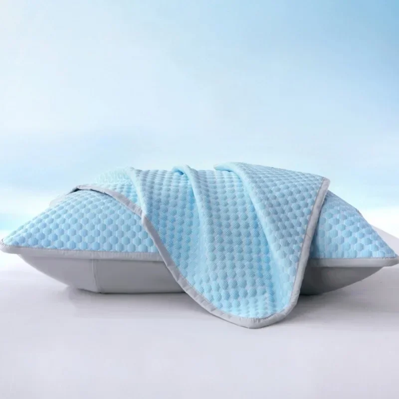 Summer Cooling Pillowcase Solid Color Ice Bean Bean Pillowcase Cool Feeling Air Conditioning Cover Washable  (No Pillow) 48x74cm