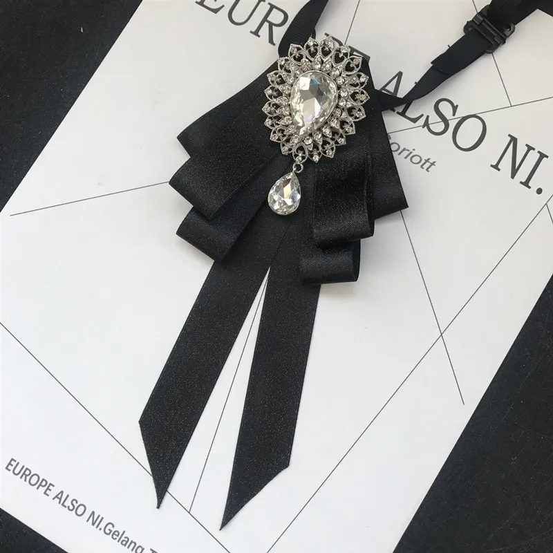 Vintage Crystal Fabric Bow Tie Brooch Korean Fashion Bowties Neckties for Women White Shirt Collar Luxury Jewelry Accessories
