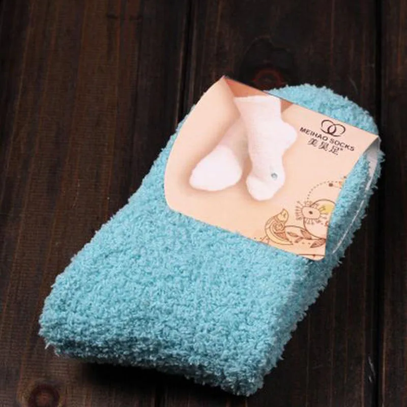 Women's Bed Socks Pure Color Fluffy Warm Winter Christmas Gift Soft Floor Home Candy Color Coral FLeece Velvet Socks Dropship