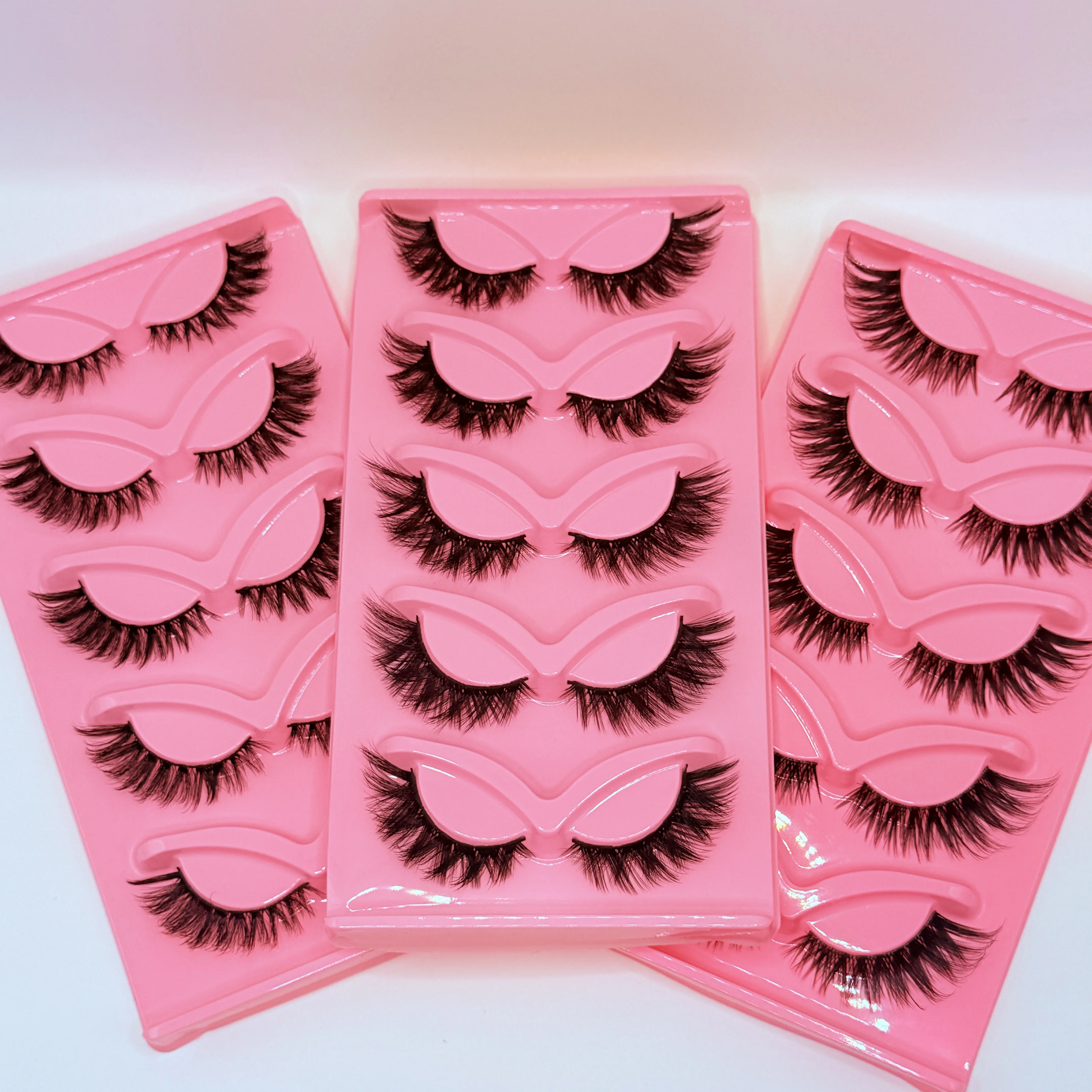 Hot Selling Makeup 5 Pairs Cat Eye Lashes Faux False Eyelashes Dramatic Volume Strip Lashes