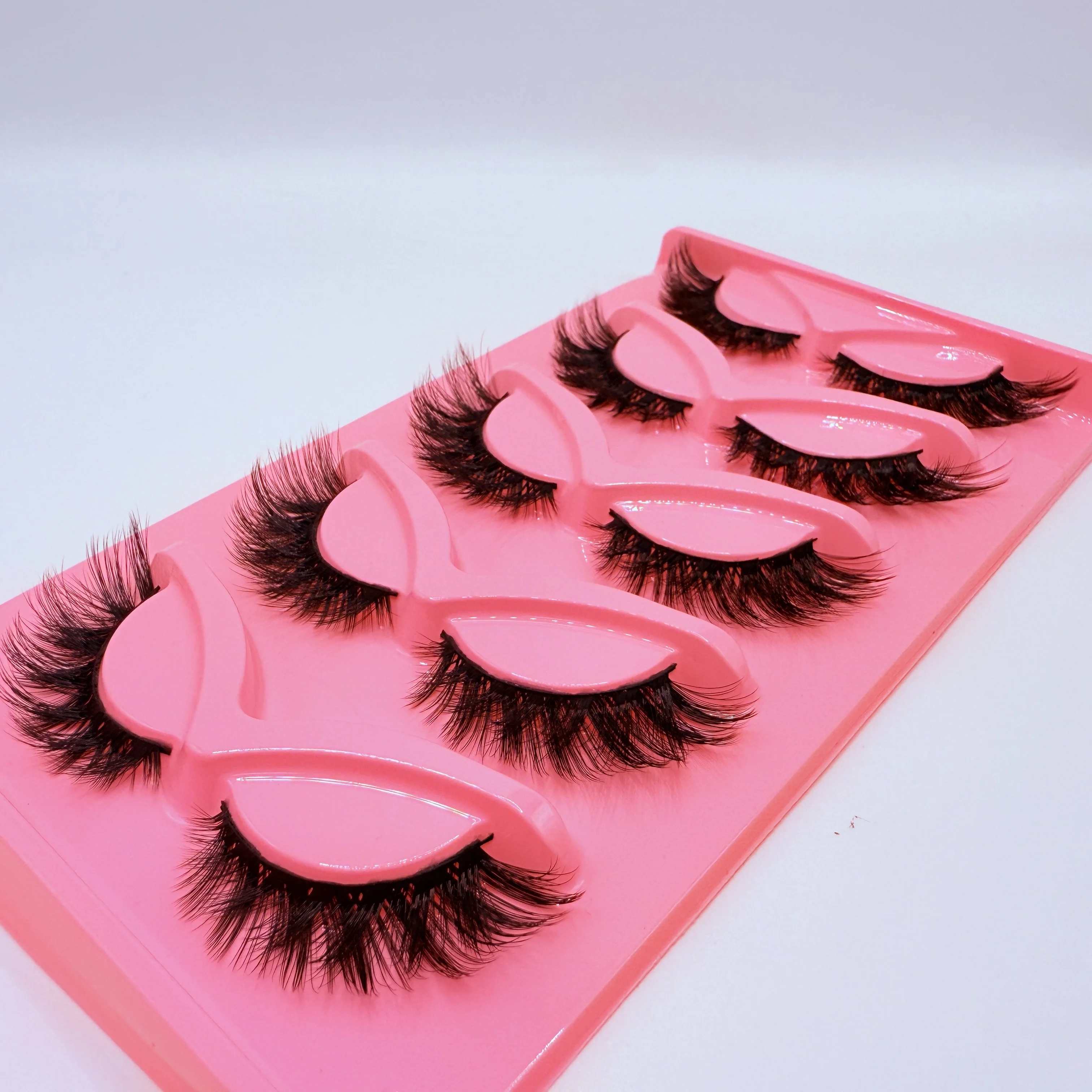 Hot Selling Makeup 5 Pairs Cat Eye Lashes Faux False Eyelashes Dramatic Volume Strip Lashes