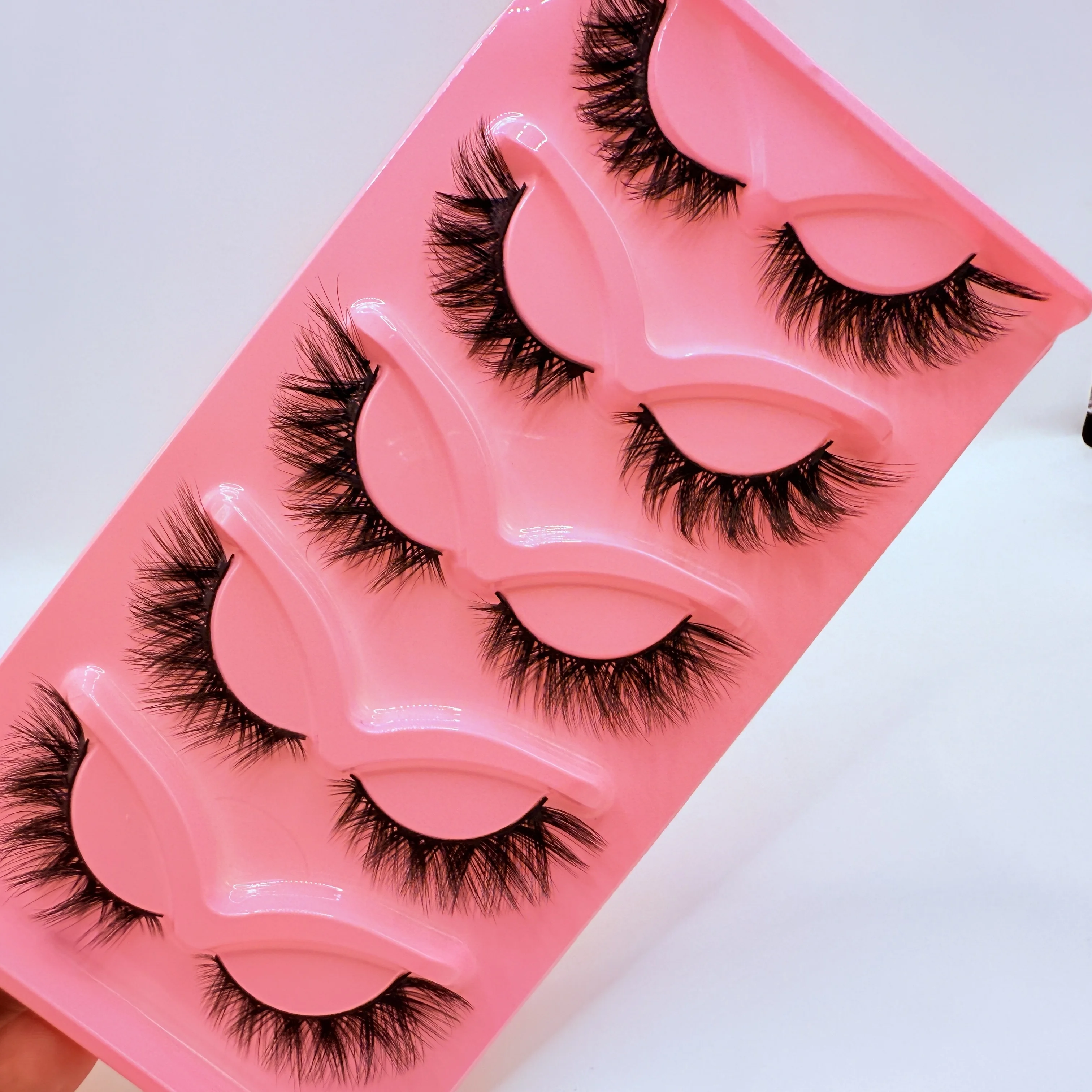 Hot Selling Makeup 5 Pairs Cat Eye Lashes Faux False Eyelashes Dramatic Volume Strip Lashes
