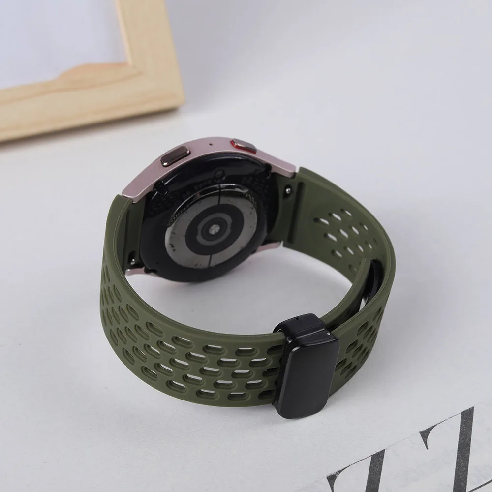 Silicone Strap for Samsung Galaxy Watch 7 6 5 4 40mm 44mm 5 Pro 45mm Magnetic Buckle Band 6 Classic 43mm 47mm No Gaps Bracelet