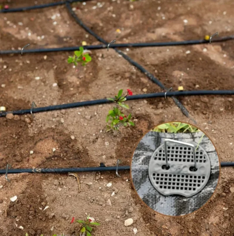U-type Garden Staples with Pads Metal Fence Tubing Stakes Galvanized Landscape Spikes for Holding Lawns Barrier Ground Nails