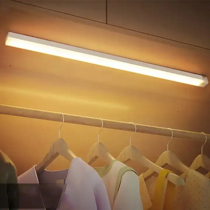 Motion Sensor Lamp Night Light Wireless LED USB Type C Rechargeable Lamp for Kitchen Cabinet Bedroom Wardrobe Staircase Lighting