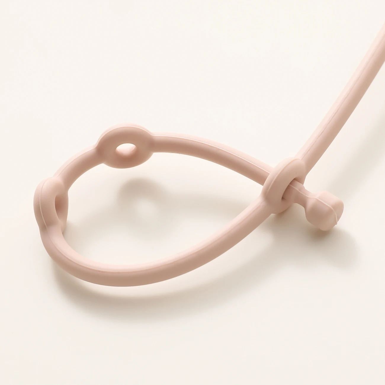 6pcs Baby Pacifier Clips Soft Silicone，Baby Toy Adjustable Infant Nipple Holder  Stroller Baby Accessories