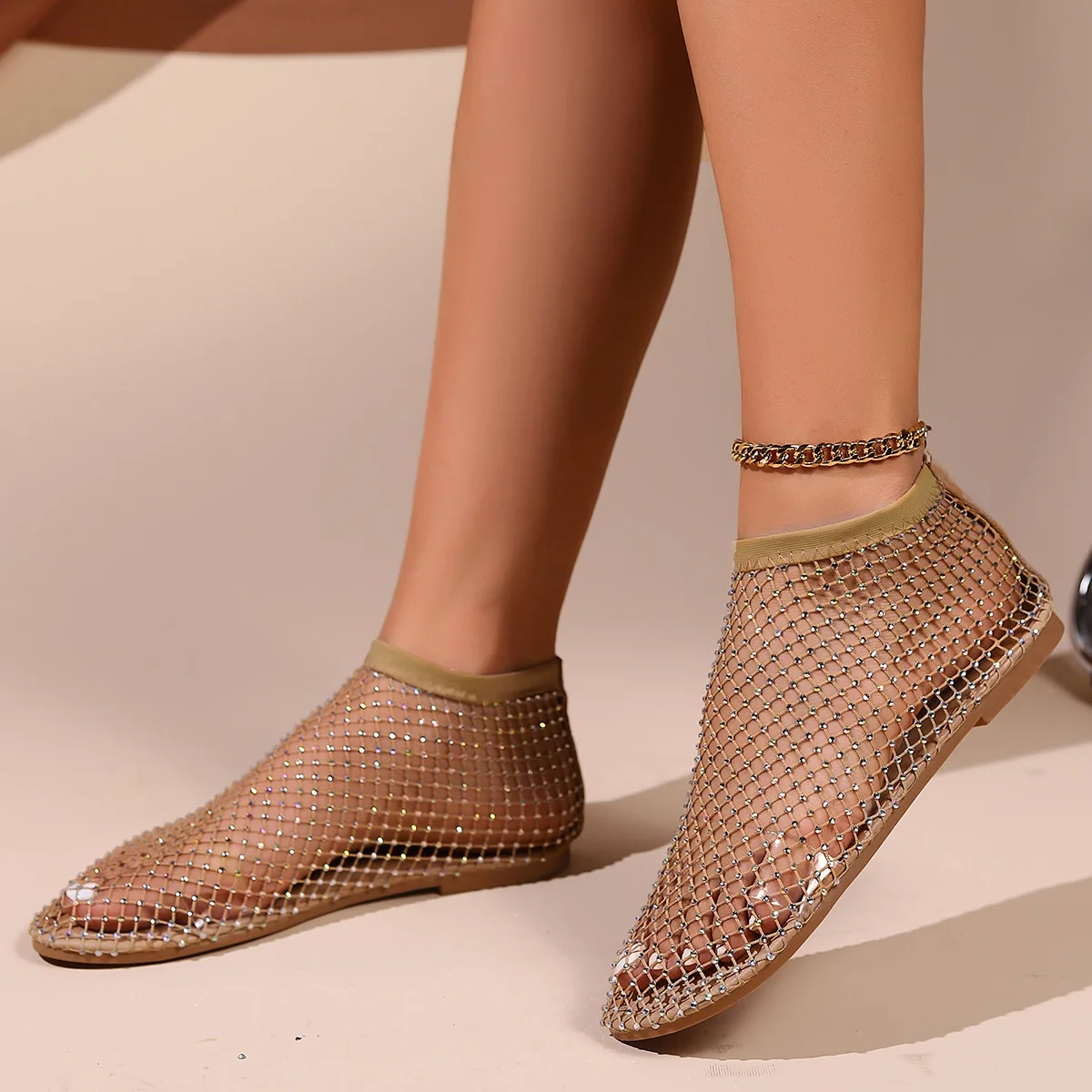 Luxury Brand Women's New Round Toe Flat Bottom Slippers Hollow Short Boots Water Diamond Sexy Flat Bottom Banquet Sandals