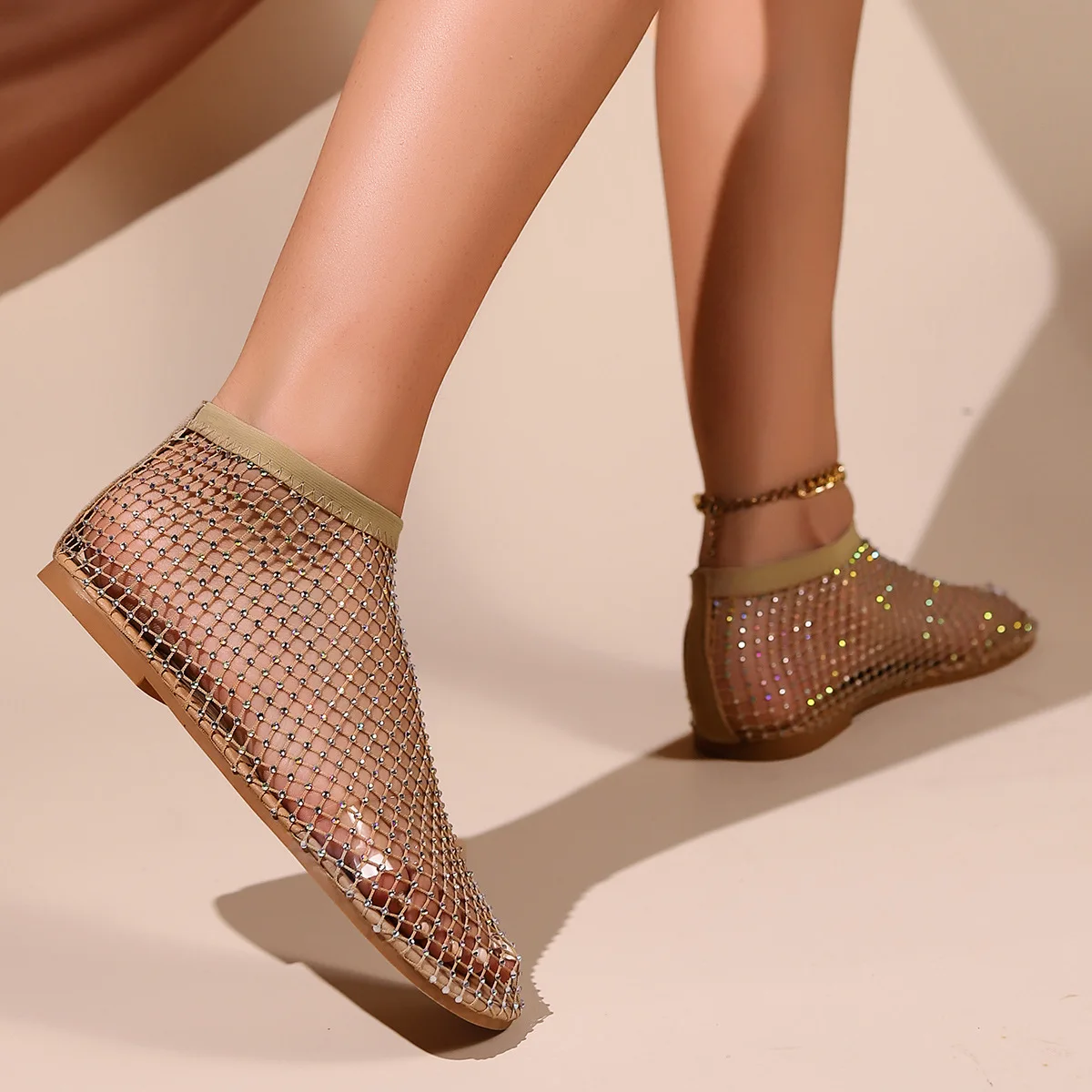 Luxury Brand Women's New Round Toe Flat Bottom Slippers Hollow Short Boots Water Diamond Sexy Flat Bottom Banquet Sandals