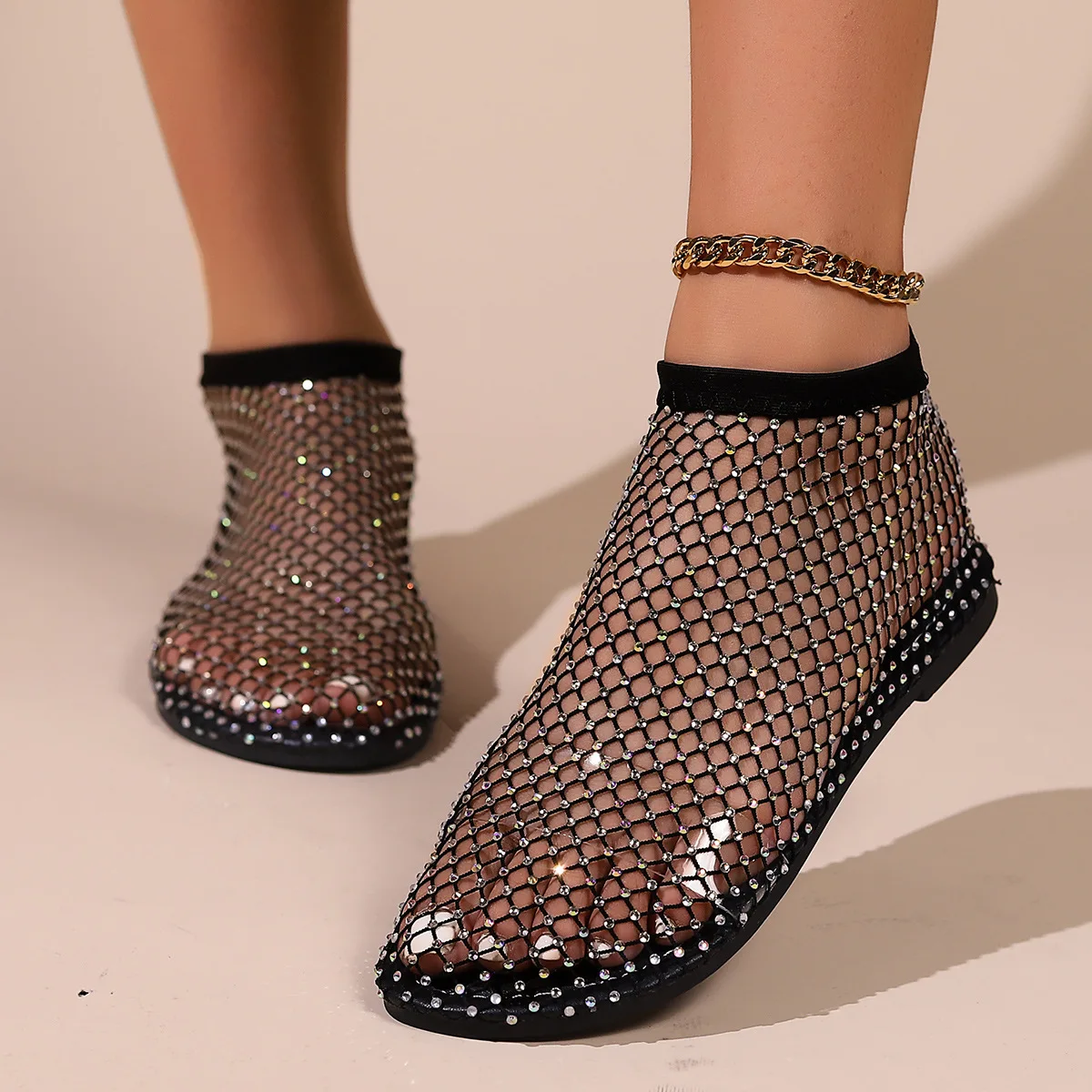 Luxury Brand Women's New Round Toe Flat Bottom Slippers Hollow Short Boots Water Diamond Sexy Flat Bottom Banquet Sandals