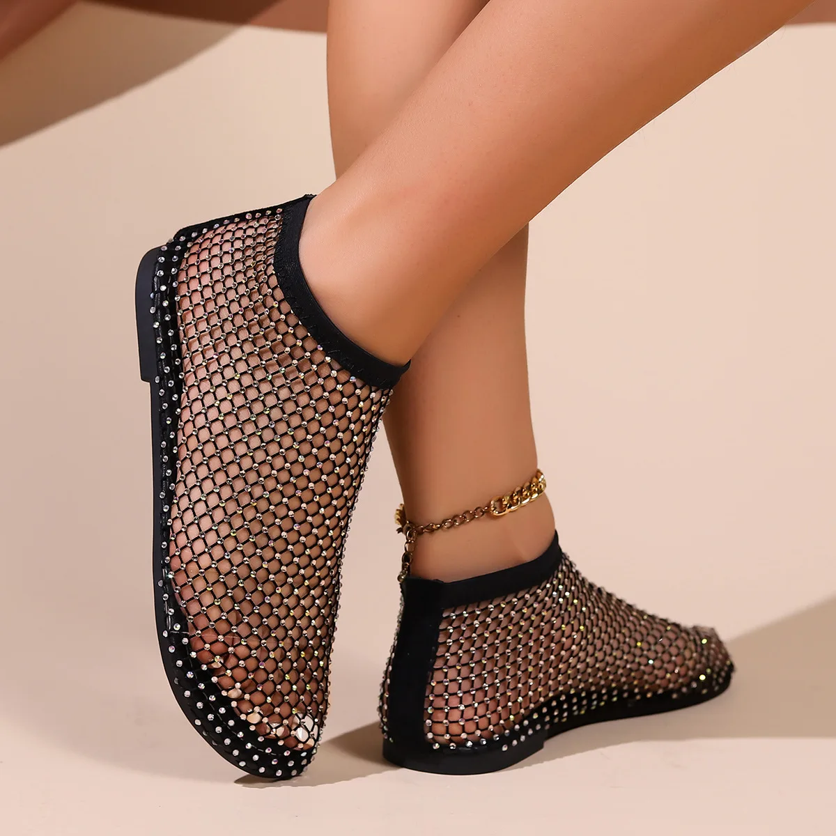 Luxury Brand Women's New Round Toe Flat Bottom Slippers Hollow Short Boots Water Diamond Sexy Flat Bottom Banquet Sandals