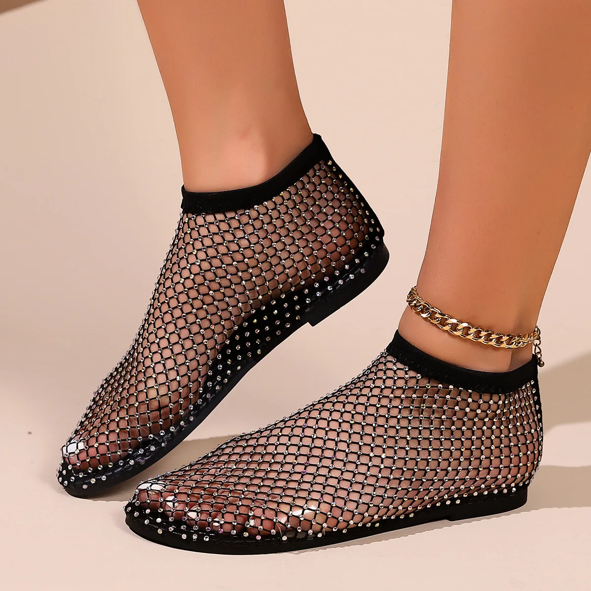 Luxury Brand Women's New Round Toe Flat Bottom Slippers Hollow Short Boots Water Diamond Sexy Flat Bottom Banquet Sandals