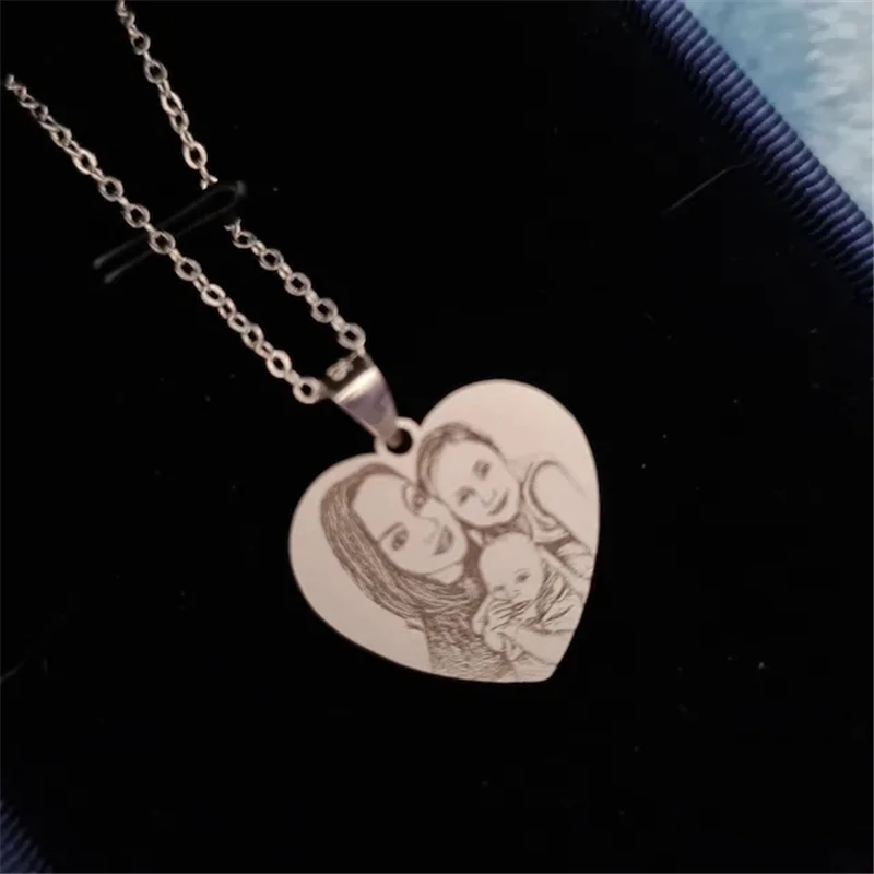 Custom Laser Engraved Name Photos For Lovers Family Friend Stainless Steel Heart Necklace Unique Personalized Jewelry