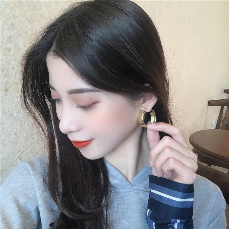 Minimalist Brand Hoop Circle Earring Woman 2022 New Vintage Gold Color korean Scrub Statement Big Earrings Accessories brincos