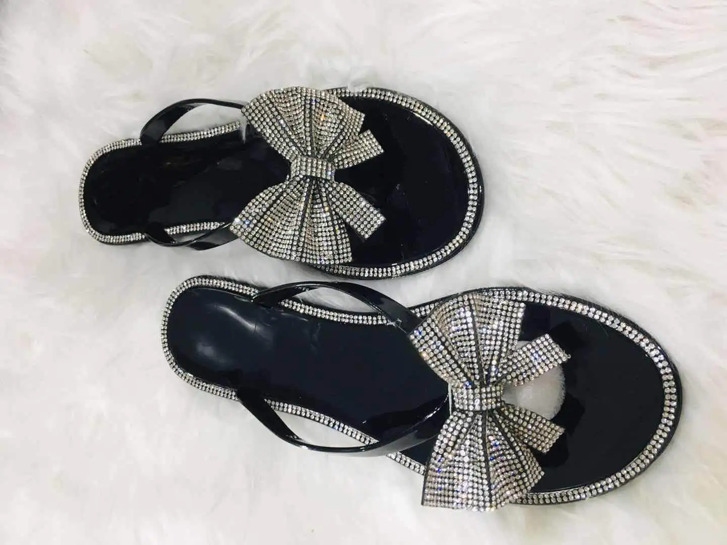 2024 Spring/Summer New Large Size Flip Flops Women Bow Knot Rhinestones Outdoor Leisure Beach Flat Home Sandals/Slippers