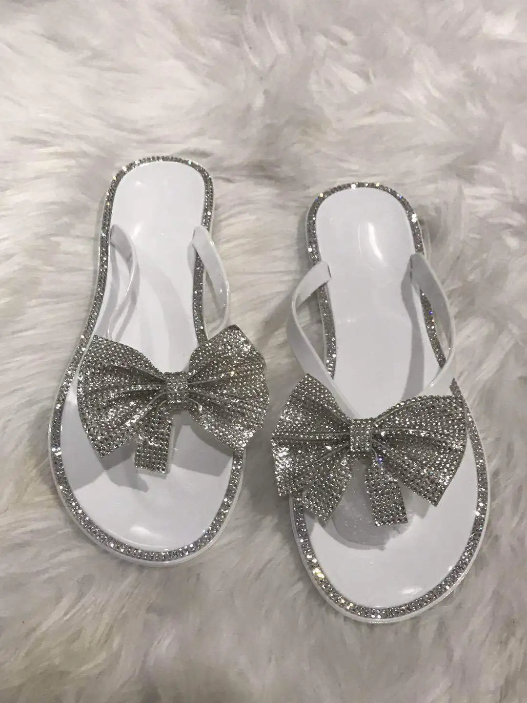 2024 Spring/Summer New Large Size Flip Flops Women Bow Knot Rhinestones Outdoor Leisure Beach Flat Home Sandals/Slippers
