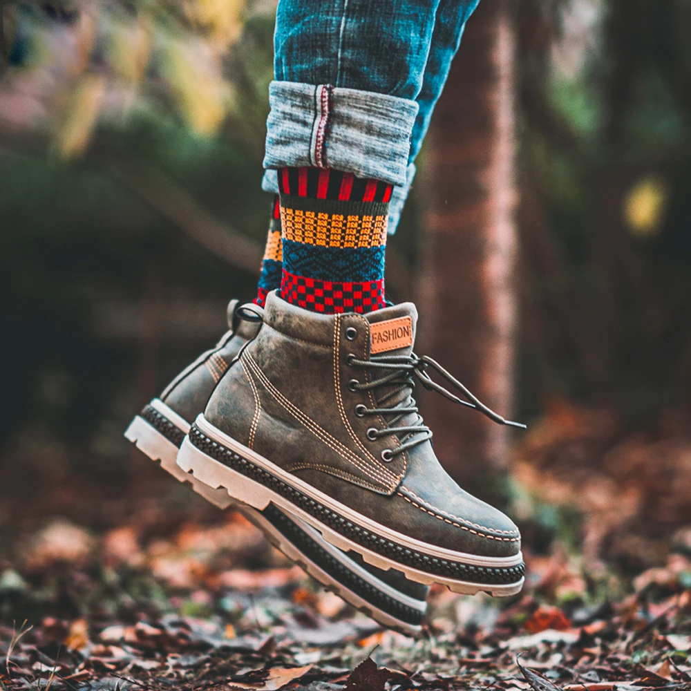 HSS Brand 5 Pairs Winter Men's Socks Thicken Sheep's Wool Socks Warm Men Retro Style Colorful Fashion Man Socks For Snow Boots