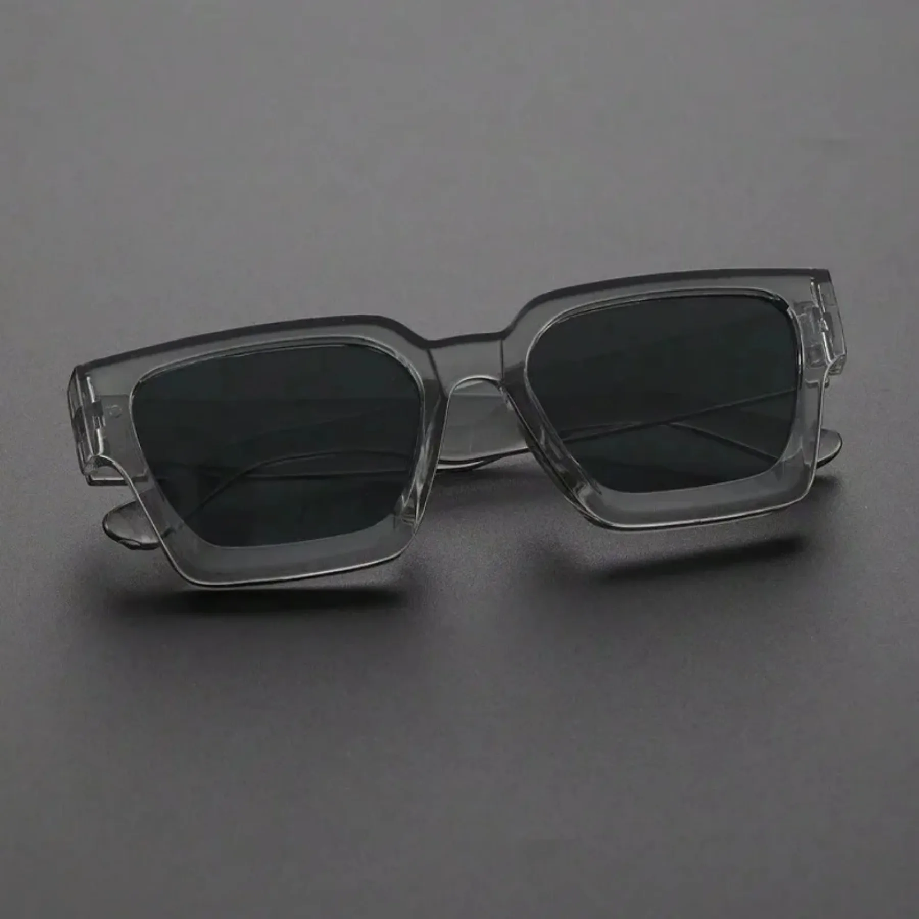 1PC Unisex Plastic Fashion Square Frame Sunglasses For Street Photography And Beach Trips Driving Accessories