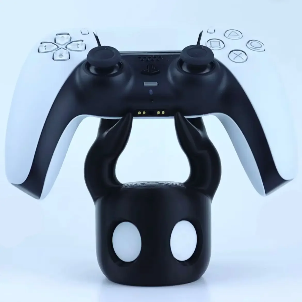 HOT!!!Universal Game Controller Stand Compatible With PS4/PS5/Switch Hollow Knight Theme Cool Desktop Display Gaming Accessories