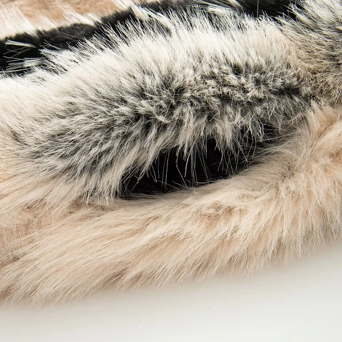 Chic Street Faux Fur Jacket Women Short Coat Elegant Fluffy Loose Warm Long Sleeve Female Outwear 2025 Autumn Winter Lady Jacket