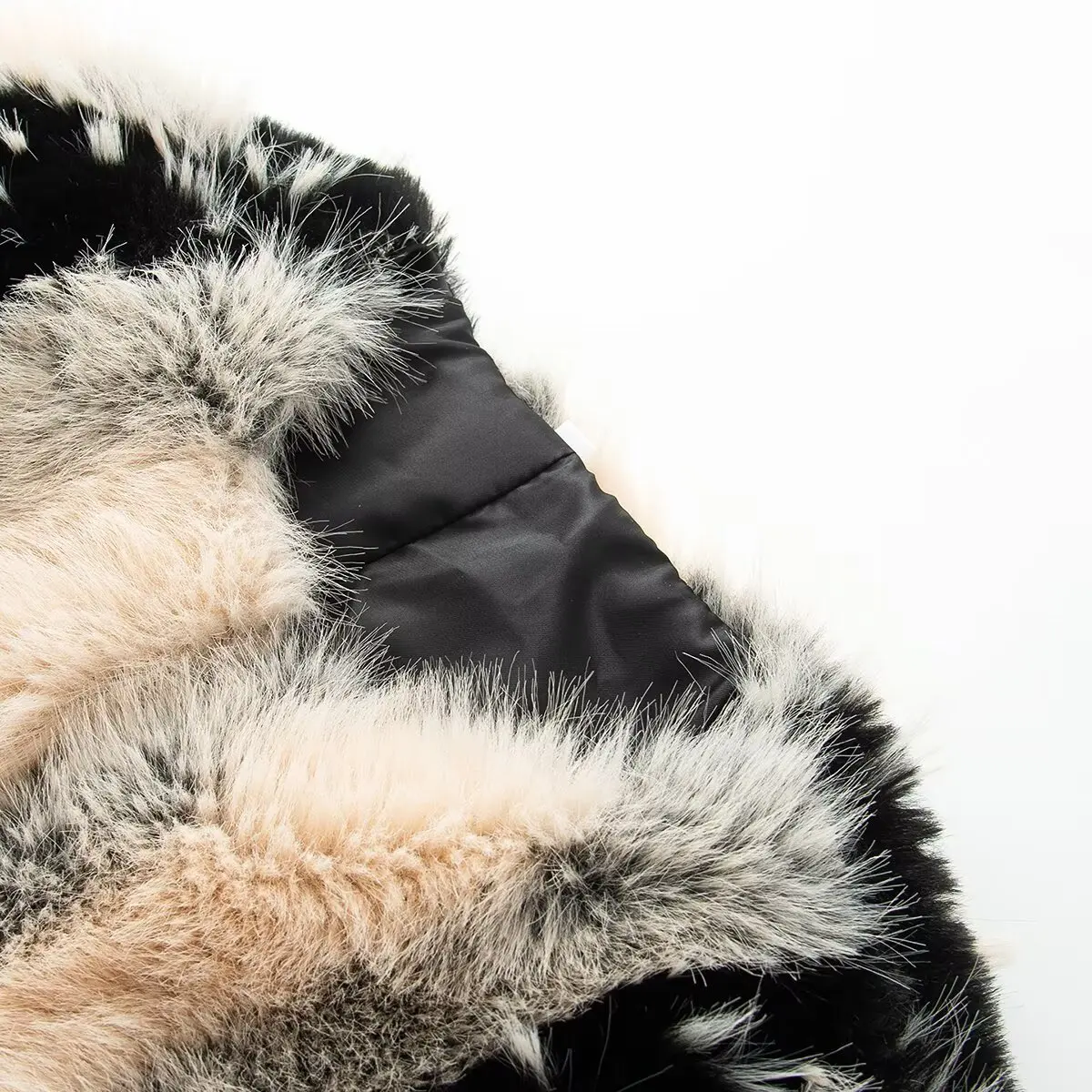 Chic Street Faux Fur Jacket Women Short Coat Elegant Fluffy Loose Warm Long Sleeve Female Outwear 2025 Autumn Winter Lady Jacket