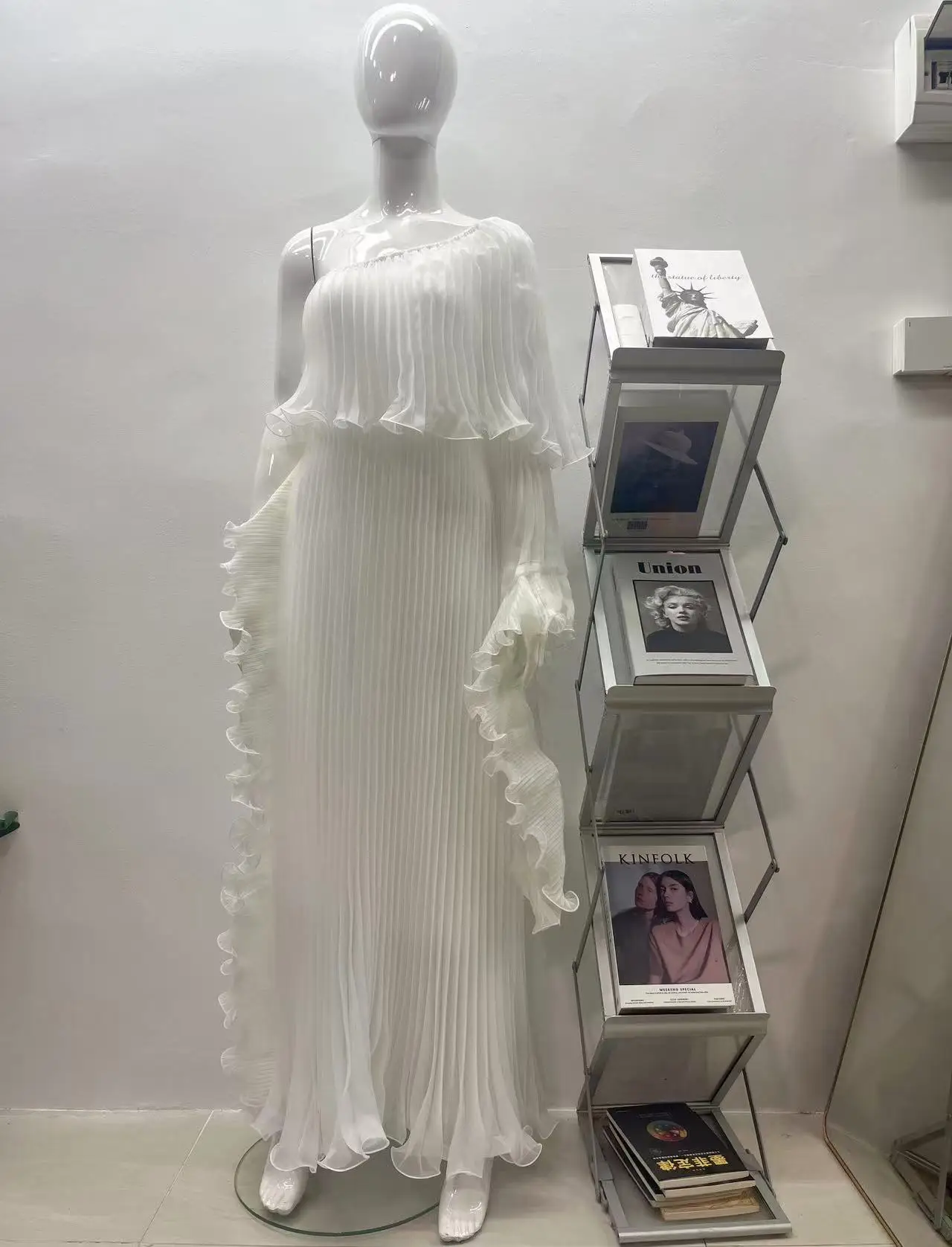 Miyake Fashion Design Dress Slanted Shoulder Solid Color Loose Women's Clothing Medium Length Elegant Dresses 2025 Summer New