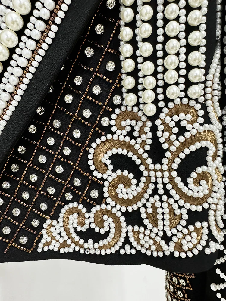 HIGH STREET Newest 2026 Stylish Designer Fashion Women's Luxurious Diamonds Pearls Embroidered Beaded Cropped Velvet Jacket