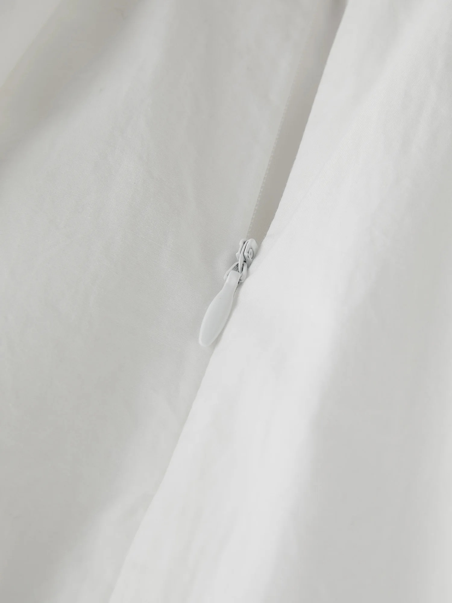 ZIQIAO 2026 Spring Women's White Sculptural Bud Skirt - Mid-Length A-Line Floral-Inspired Design for Casual and Date Wear