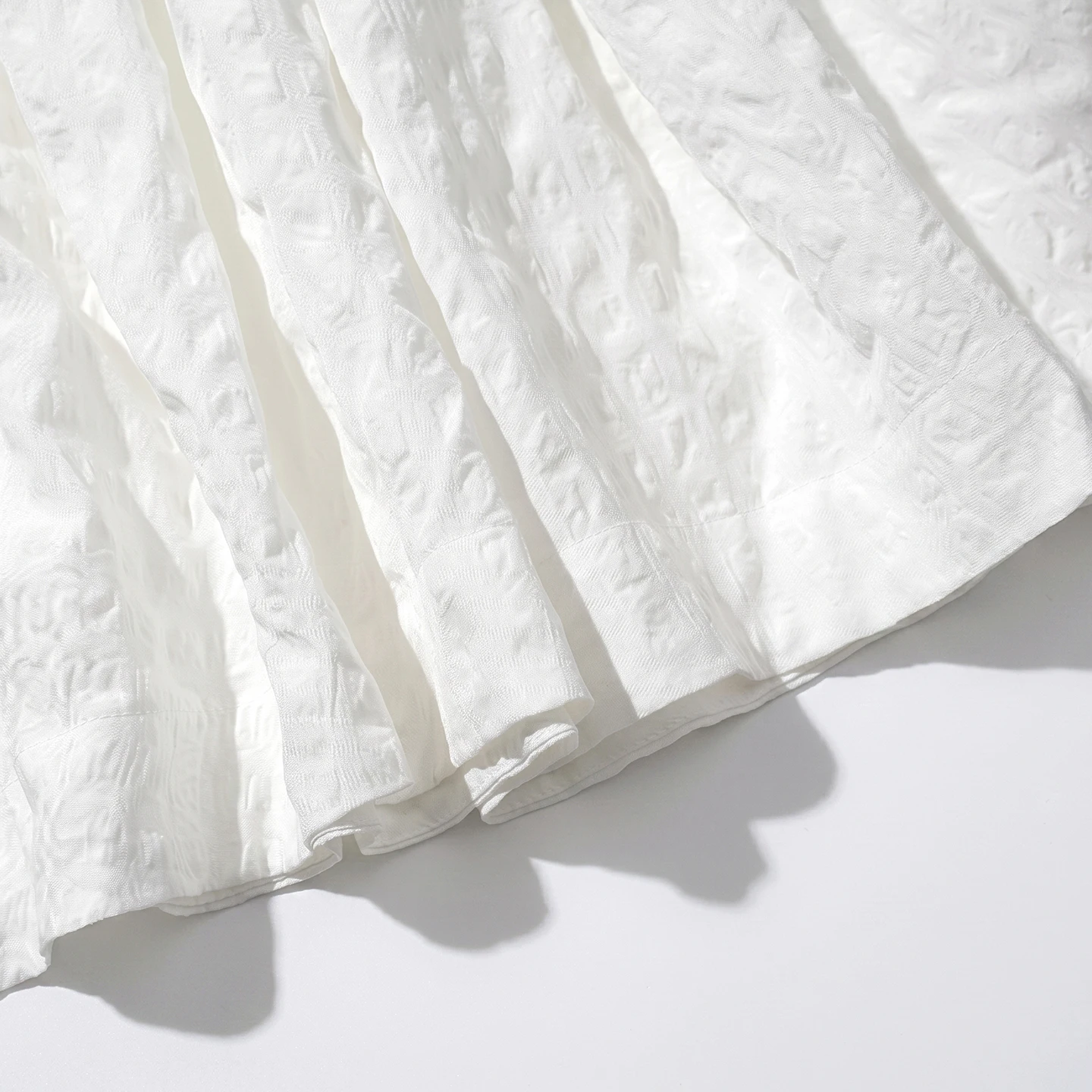 imakokoni original summer white bubble shirt for women's artistic three-dimensional texture pleated round neck shirt 265533