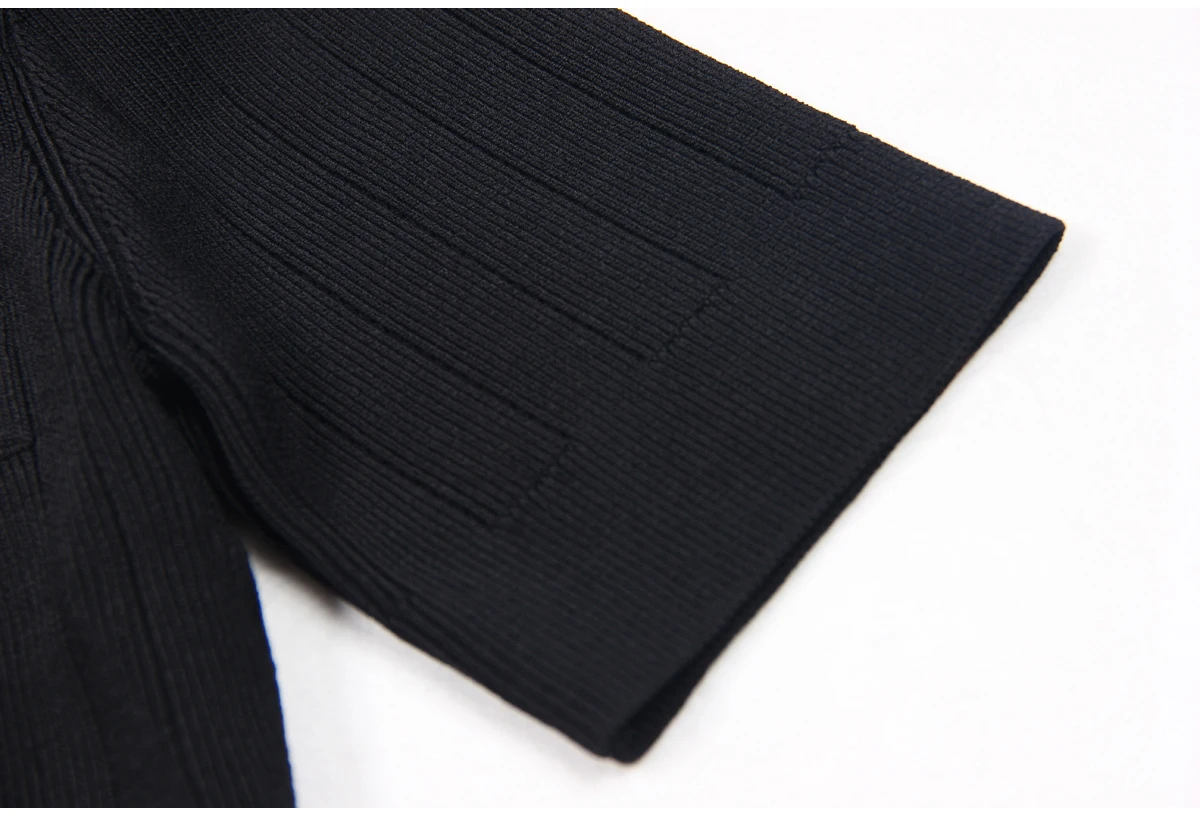 SML Black And White High-quality Fashionable Elastic Knitted Fabric Button Decoration Short Sleeved Slim Fitting Women's T-shirt