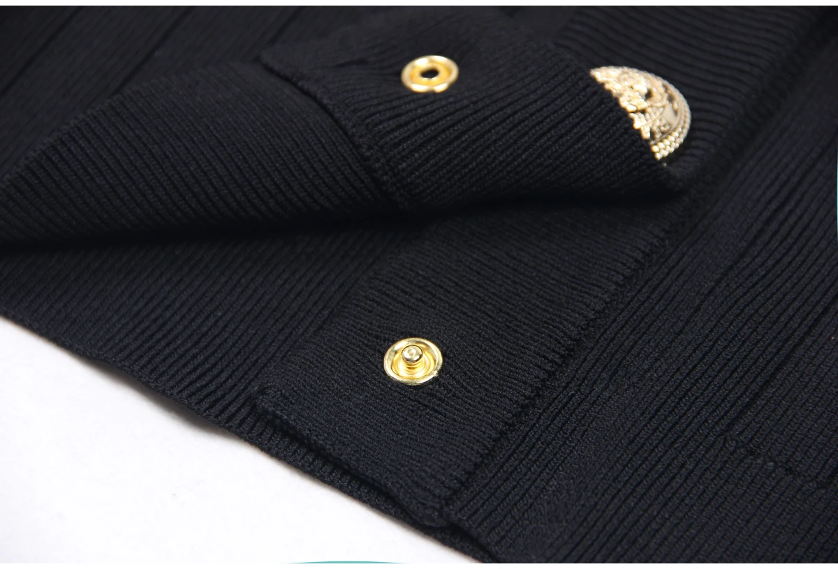 SML Black And White High-quality Fashionable Elastic Knitted Fabric Button Decoration Short Sleeved Slim Fitting Women's T-shirt
