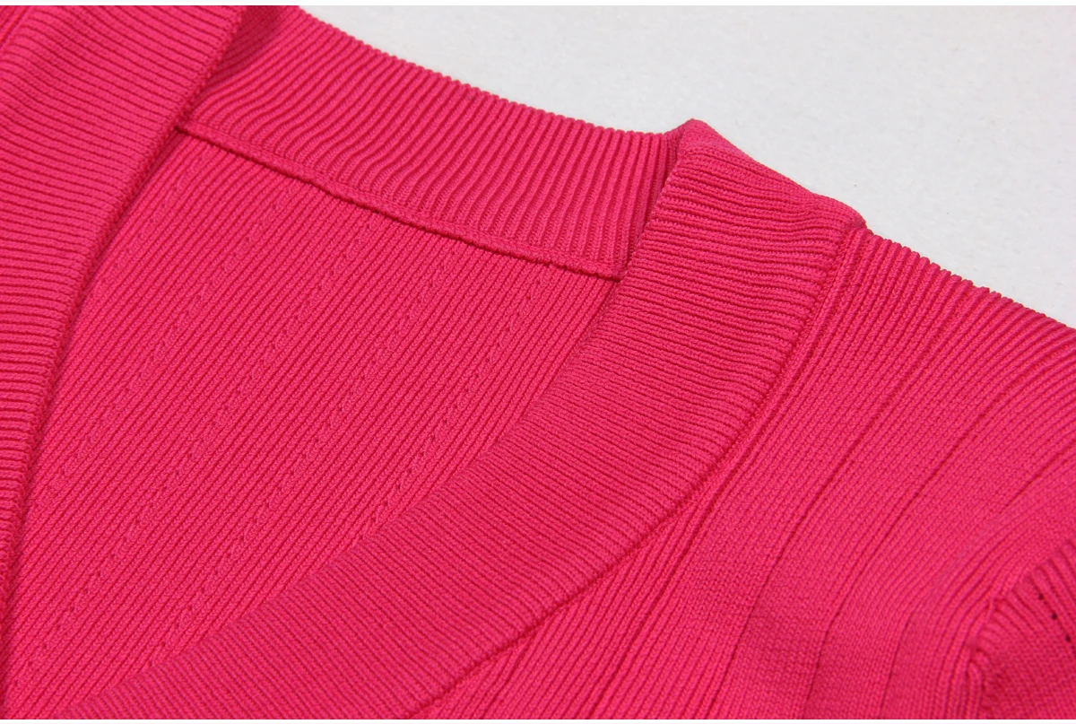 SML Black And White High-quality Fashionable Elastic Knitted Fabric Button Decoration Short Sleeved Slim Fitting Women's T-shirt