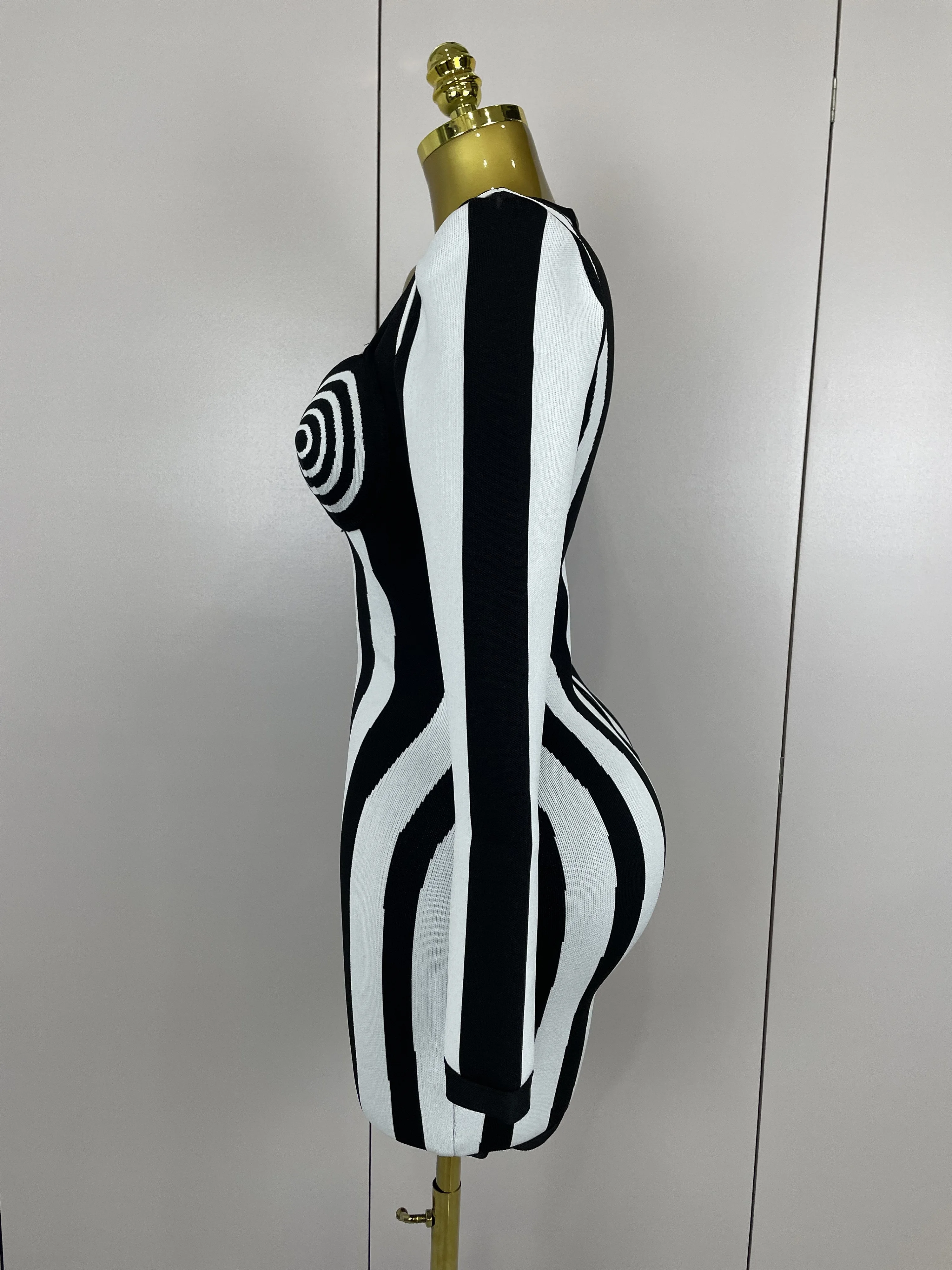 2025 Luxury Sexy Long Sleeve Stripe Black White Mini Bandage Dress Women Knitted Celebrity Elegant Evening Club Birthday Dresses