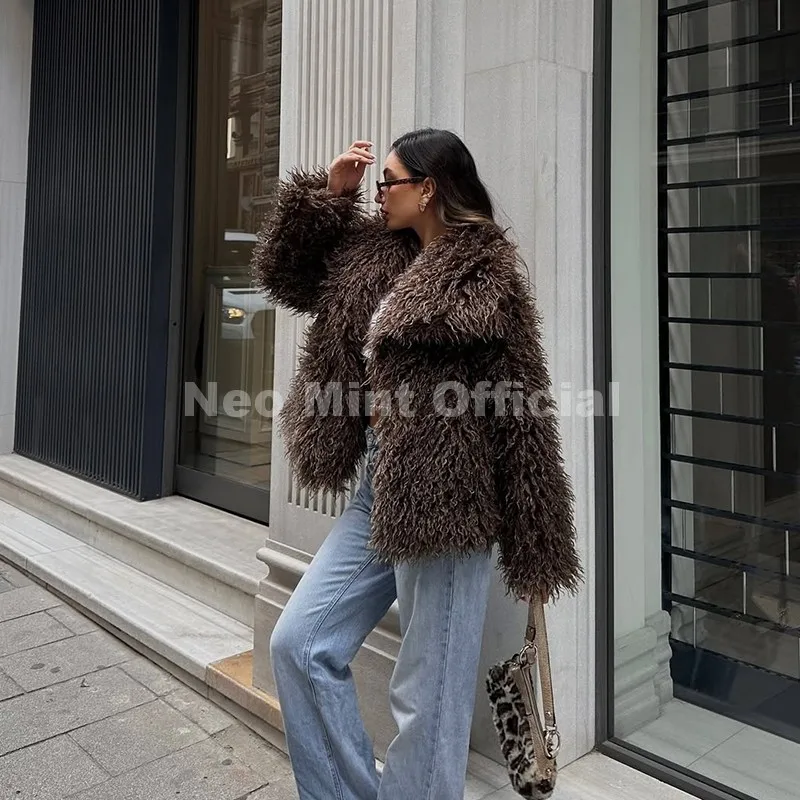 Neo Mint 2025 Winter Lulicore Fashion Brown Faux Fur Coat Women Chic Autumn Warm Fluffy Sheep Fur Jacket Big Fur Collar Overcoat