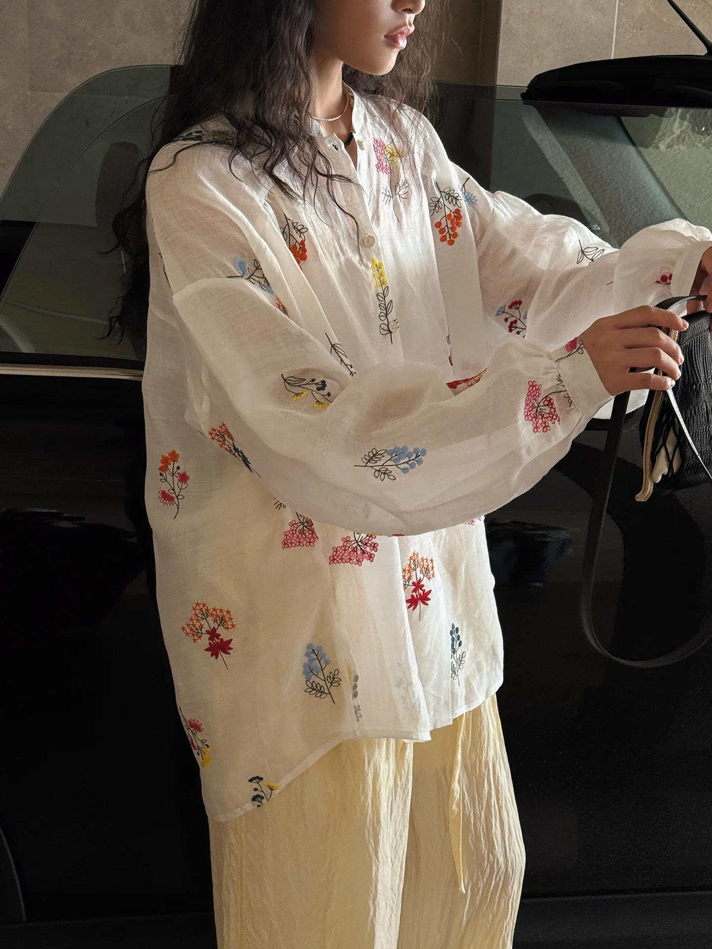 Women Summer Sexy Bohemian Blouses V-Neck Flower Embroidery Blouses Fashion Women Elegant White Tops Shirts