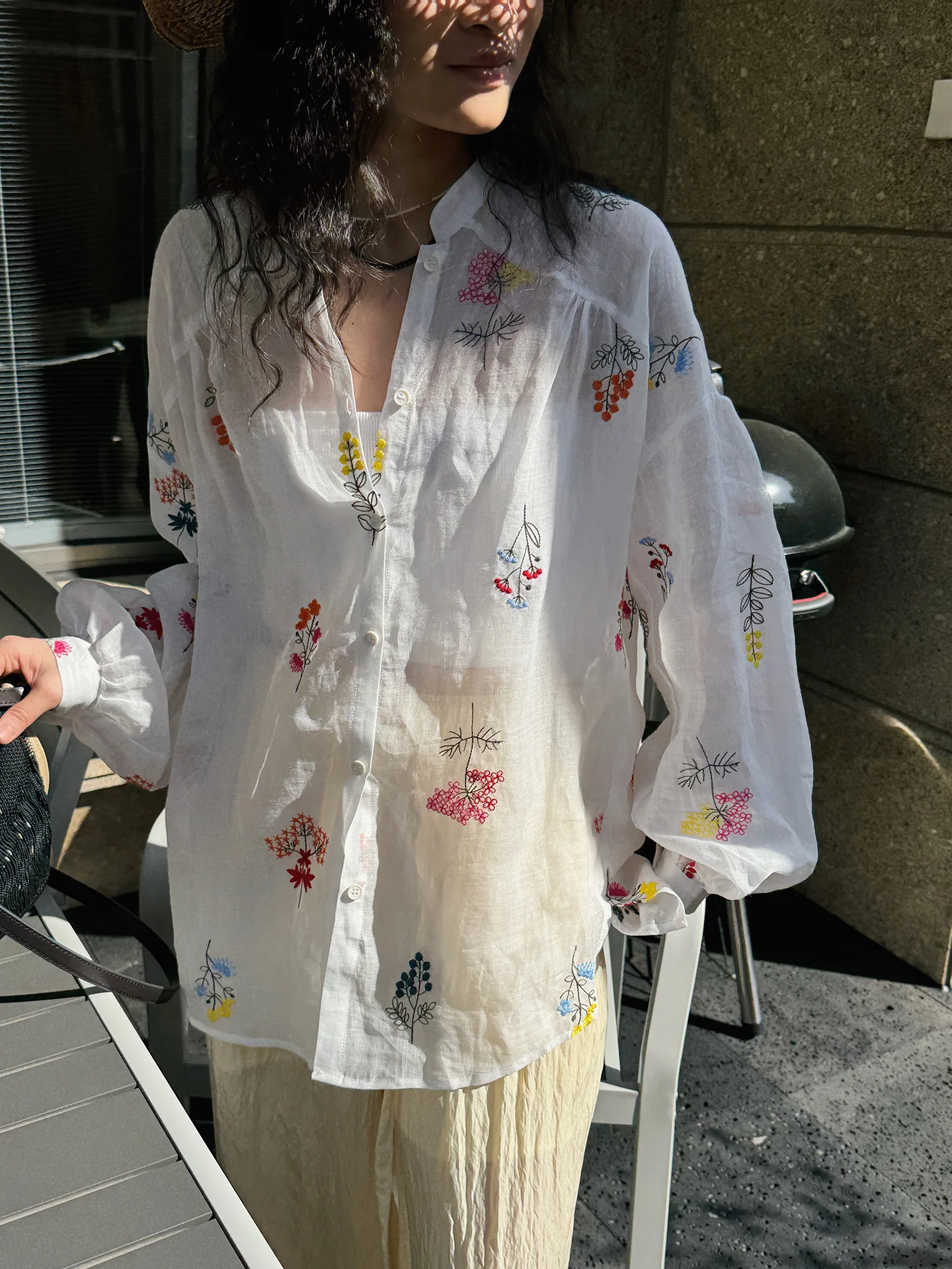 Women Summer Sexy Bohemian Blouses V-Neck Flower Embroidery Blouses Fashion Women Elegant White Tops Shirts