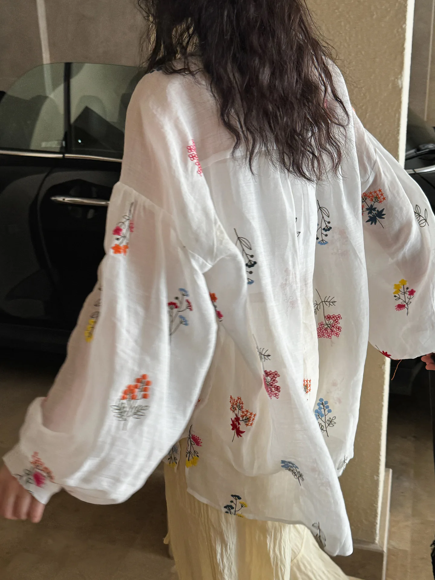 Women Summer Sexy Bohemian Blouses V-Neck Flower Embroidery Blouses Fashion Women Elegant White Tops Shirts