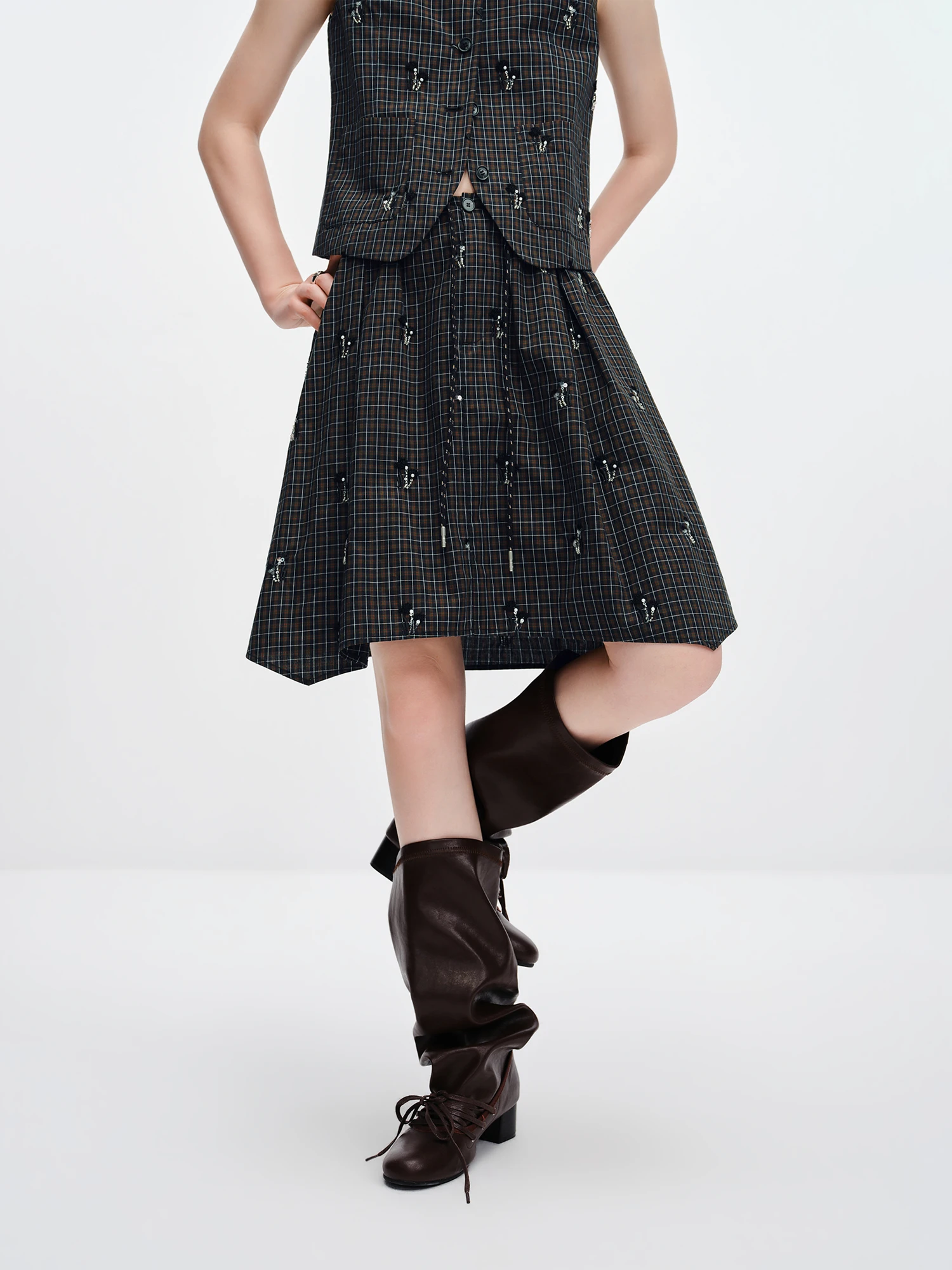 FSLE 【Premium Series】 Women's 2026 Summer New Vintage Beaded Black Plaid Tweed Vest & Skirt Set | Elegant Lady Two-Piece Outfit