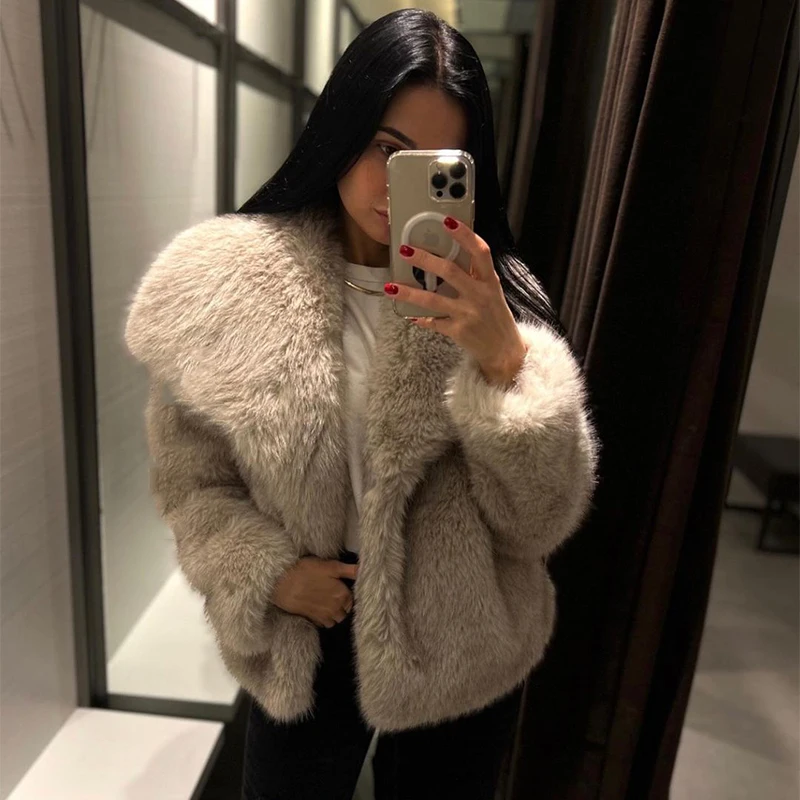 2024 Winter New Fashion Gradient Fluffy Fur Coat Women High Street Luxury Big Fur Collar Faux Fox Fur Jacket Female Overcoats