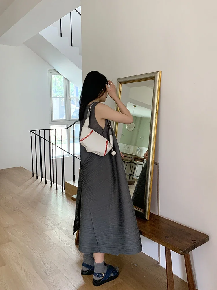 SXZ Miyake Pleated Women's Dresses Loose Plus Size High Quality Sense of Elegance Sleeveless Mid-length Skirt 2025 Spring New
