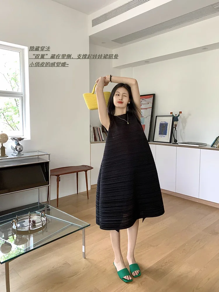 SXZ Miyake Pleated Women's Dresses Loose Plus Size High Quality Sense of Elegance Sleeveless Mid-length Skirt 2025 Spring New