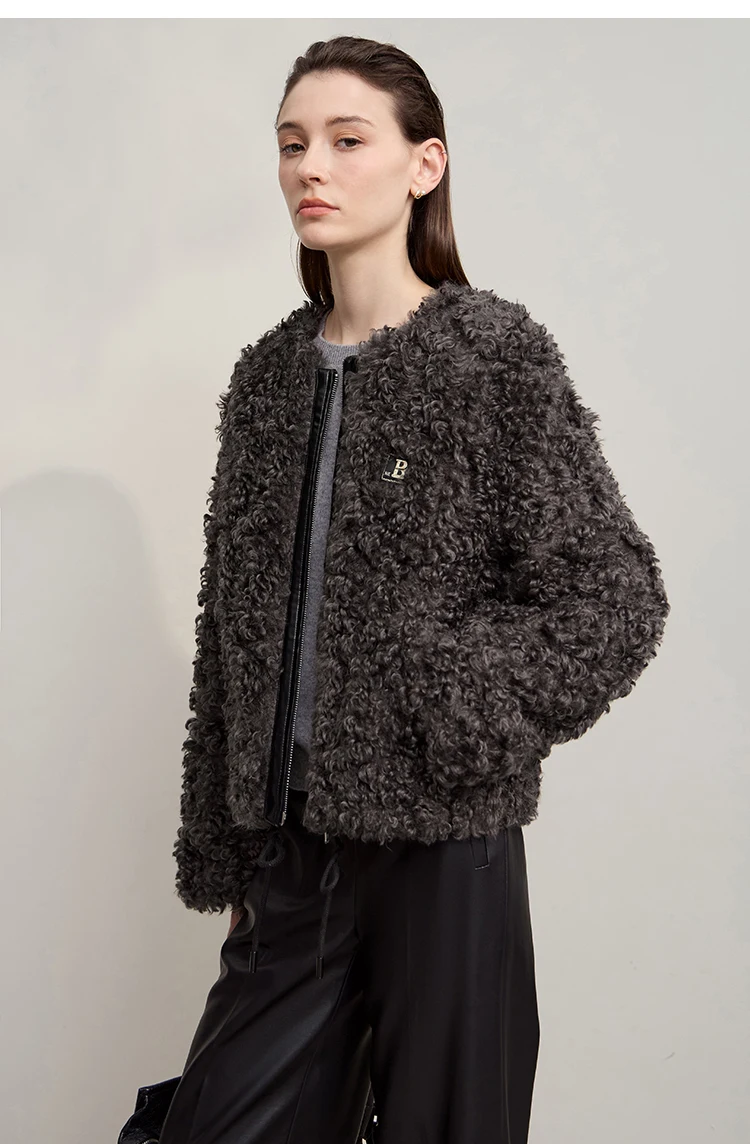 AMII Women's Coat 2026 Winter Warm Minimalist Loose Short Fur Coats Elegant Zipper Long Sleeve Jacket Woman Clothing 12514003