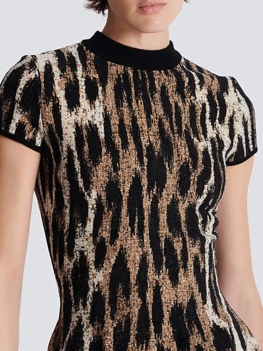 TWOTWINSTYLE Leopard Slimming Fashion Dresses for Women Round Neck Short Sleeves High Waist Casual Mini Dress Female Clothing